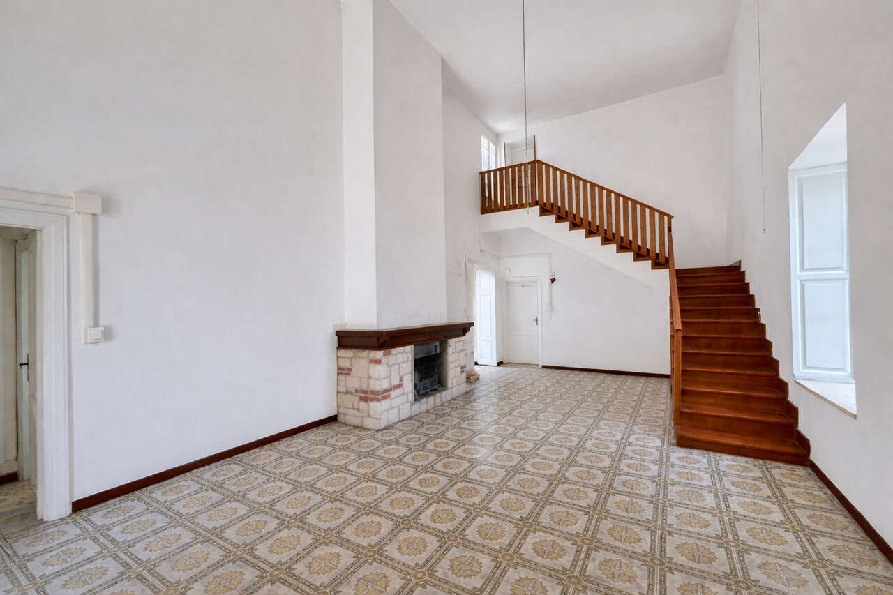 Guidonia Montecelio, Historic Residence