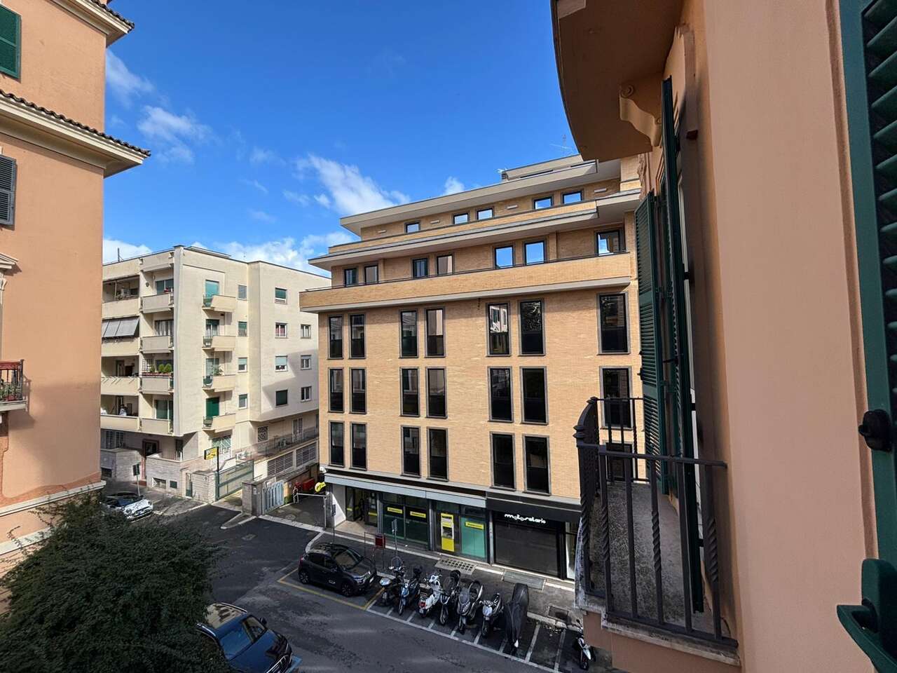 PINCIANO, UFFICIO IN PALAZZO D'EPOCA