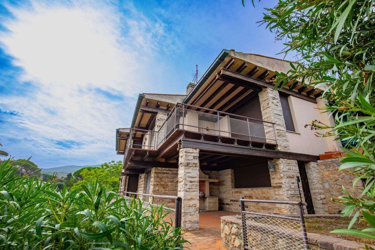 PORTO SANTO STEFANO PRESTIGIOSA VILLA