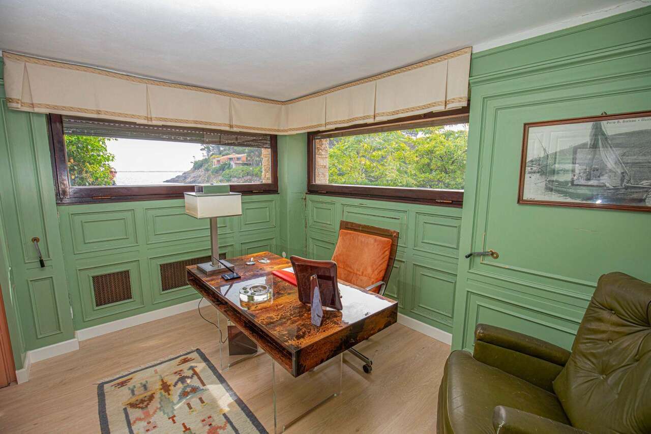 PORTO SANTO STEFANO PRESTIGIOSA VILLA