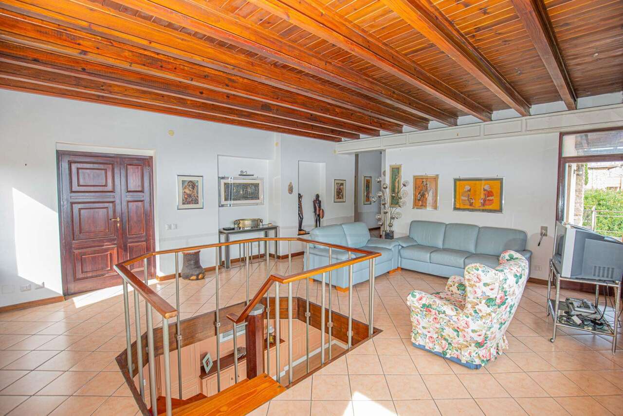 PORTO SANTO STEFANO PRESTIGIOSA VILLA