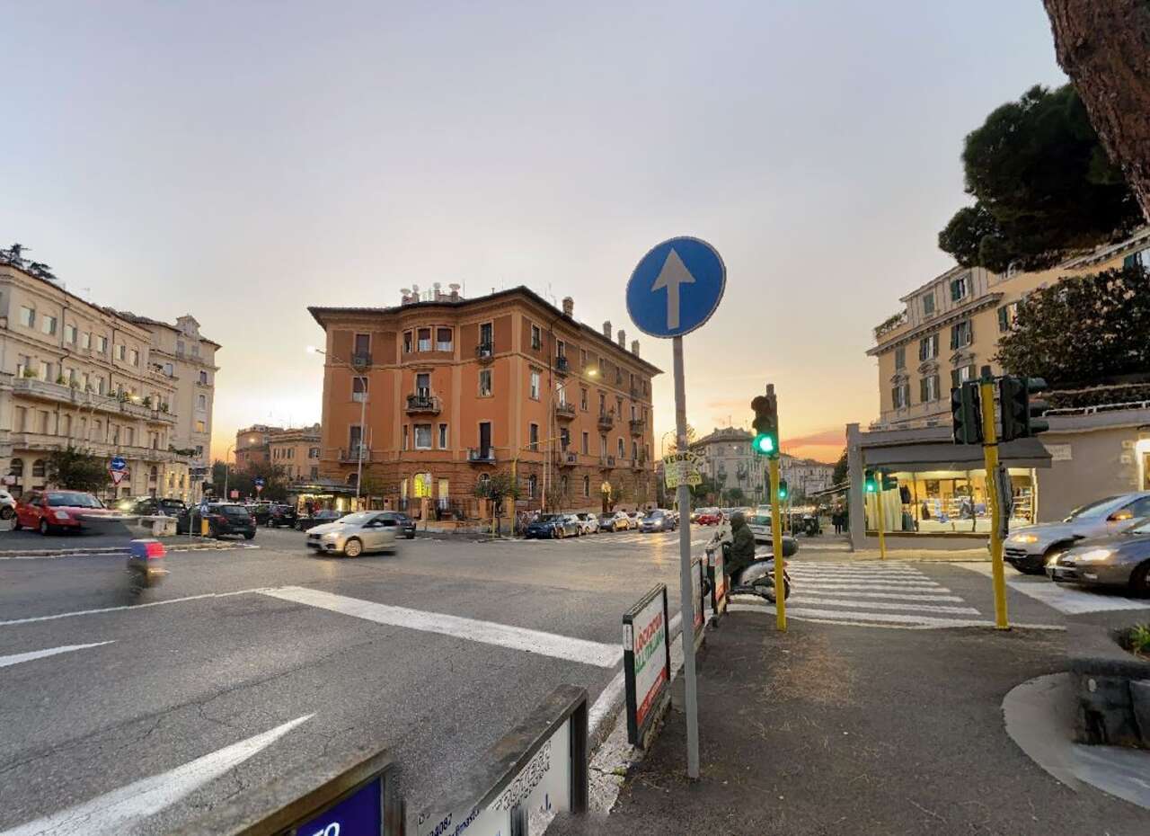 PARIOLI, APPARTAMENTO USO UFFICIO A REDDITO