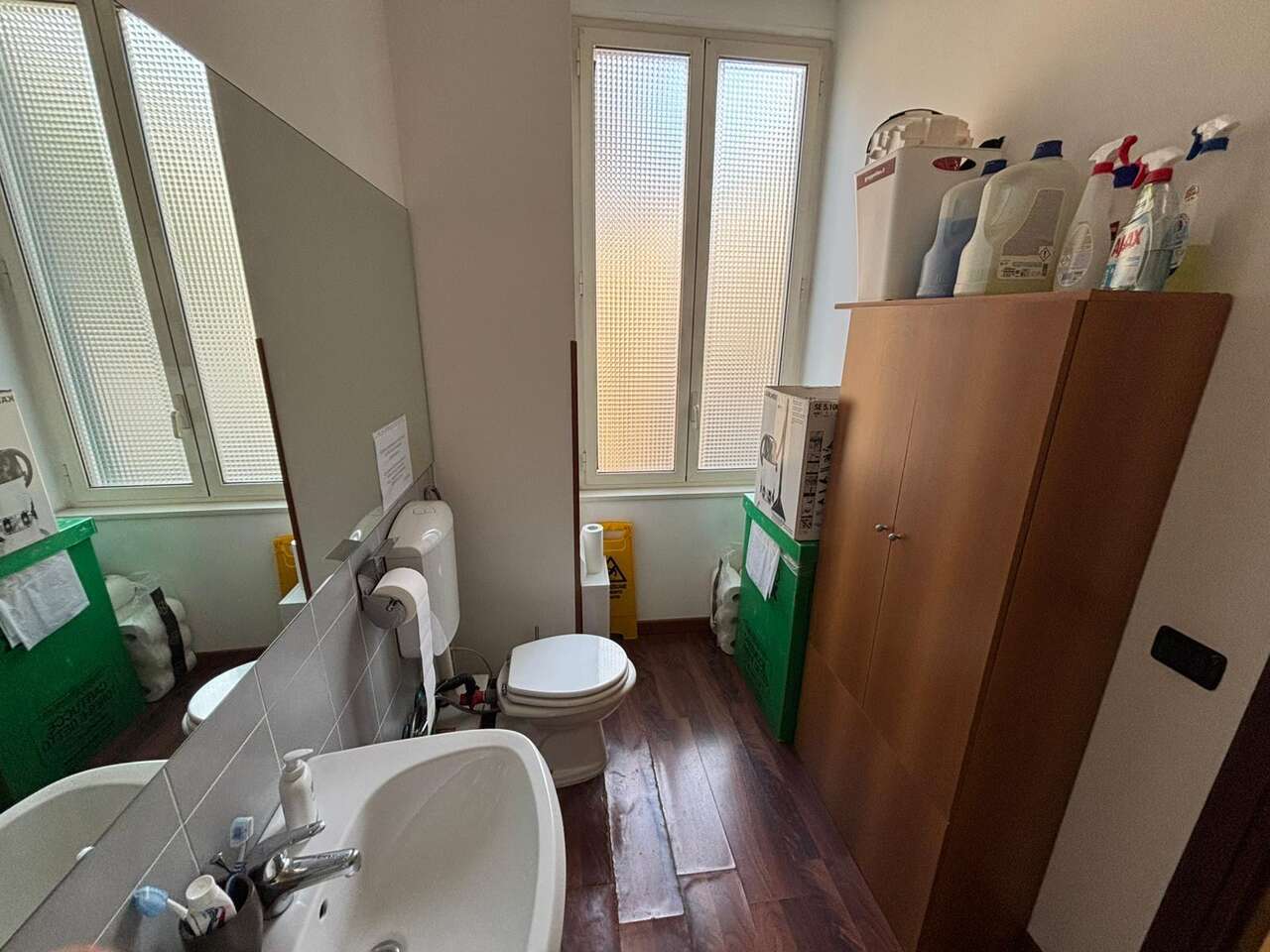 ELEGANT OFFICE IN HISTORIC BUILDING