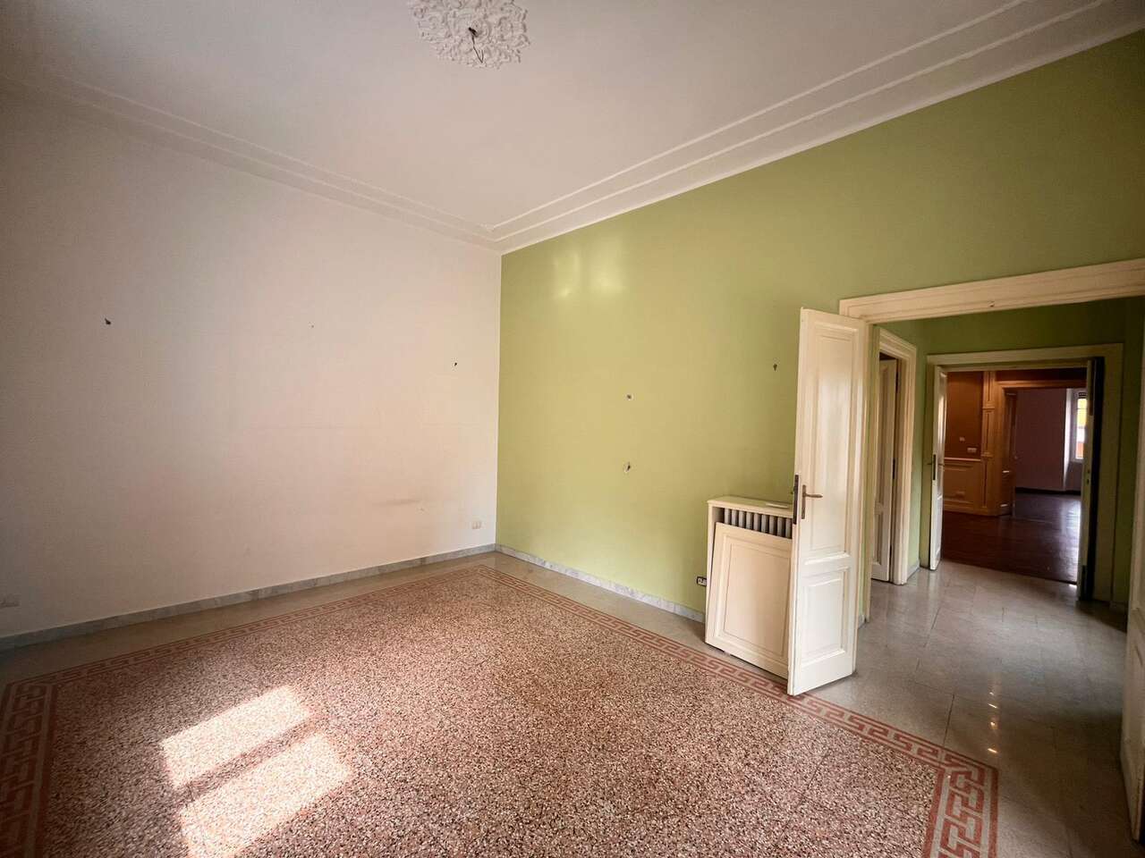 PIAZZA CRATI, SPACIOUS APARTMENT FOR SALE PIAZZA CRATI, SPACIOUS APARTMENT FOR SALE