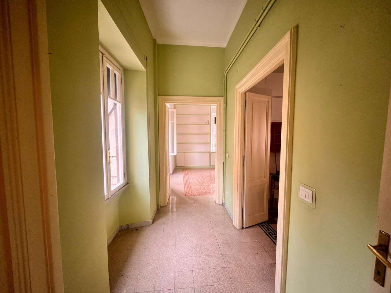 PIAZZA CRATI, SPACIOUS APARTMENT FOR SALE PIAZZA CRATI, SPACIOUS APARTMENT FOR SALE