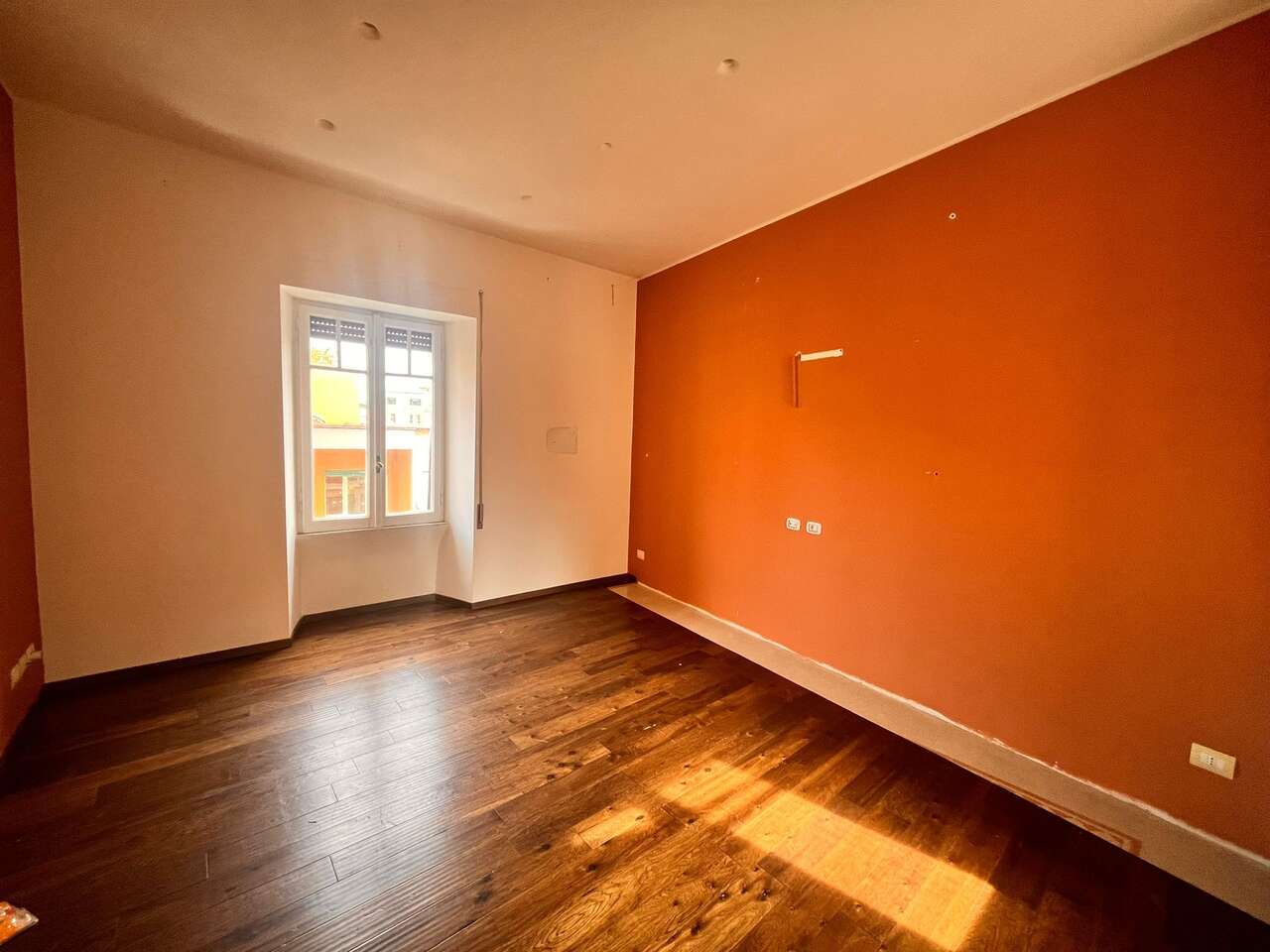 PIAZZA CRATI, SPACIOUS APARTMENT FOR SALE PIAZZA CRATI, SPACIOUS APARTMENT FOR SALE