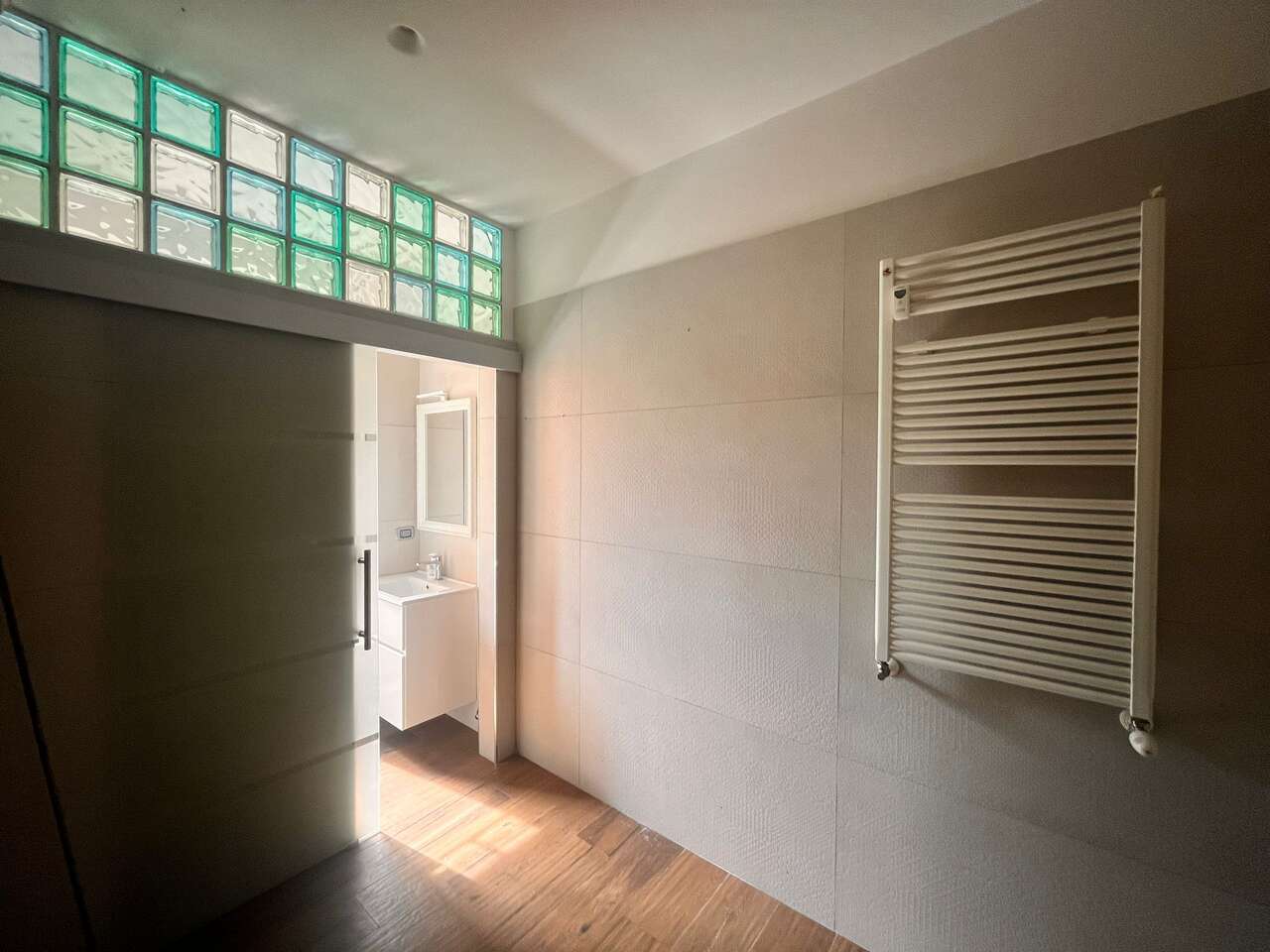 PIAZZA CRATI, SPACIOUS APARTMENT FOR SALE PIAZZA CRATI, SPACIOUS APARTMENT FOR SALE