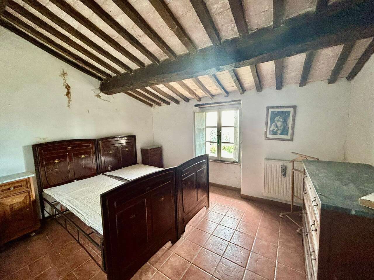 A JEWEL AMONG THE TUSCAN HILLS