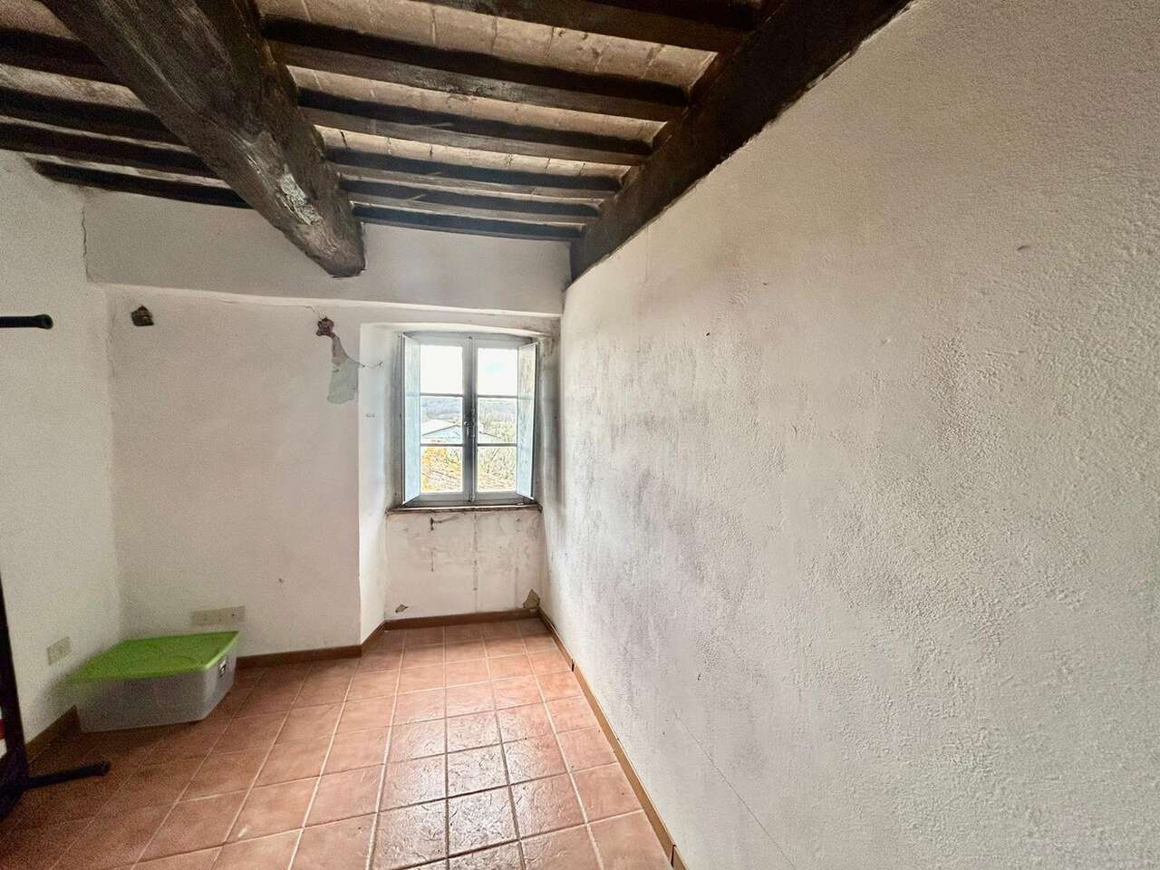 A JEWEL AMONG THE TUSCAN HILLS