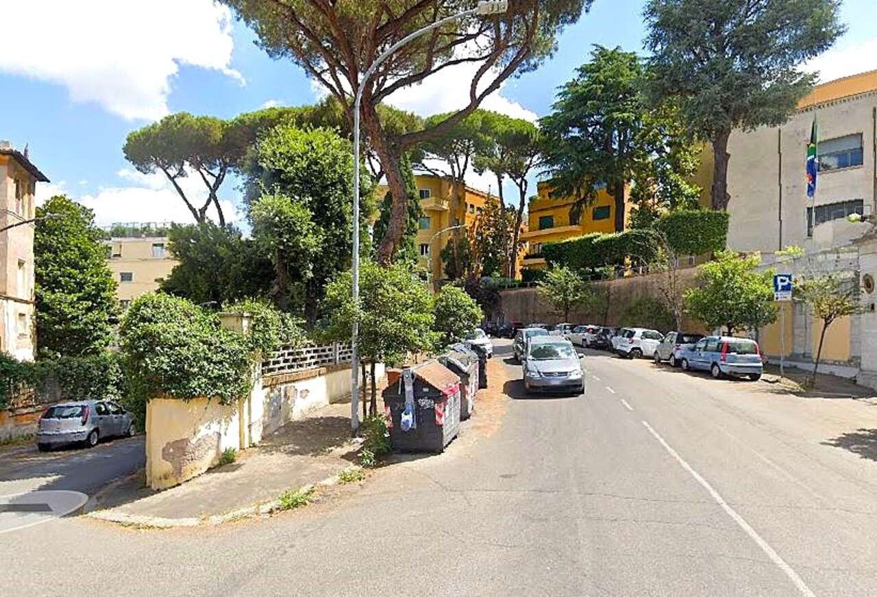 APPARTAMENTO IN VILLINO LIBERTY APPARTAMENTO IN VILLINO LIBERTY