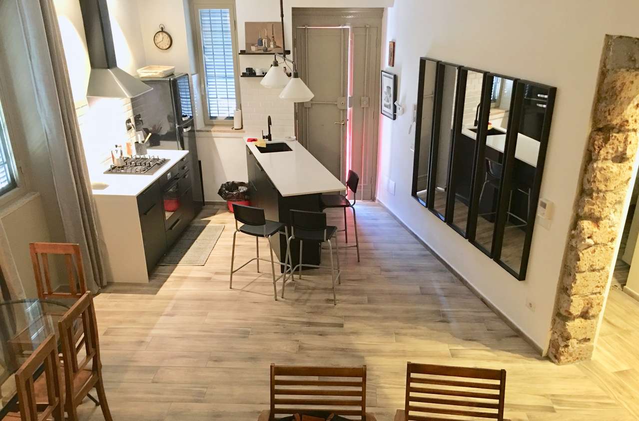 APPARTAMENTO IN VILLA CON GIARDINO