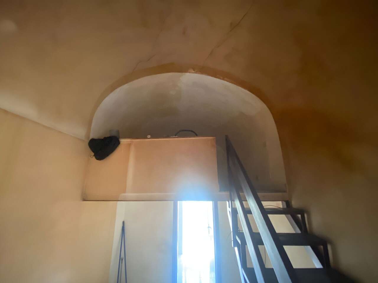 TRASTEVERE, APPARTAMENTO DA RISTRUTTURARE