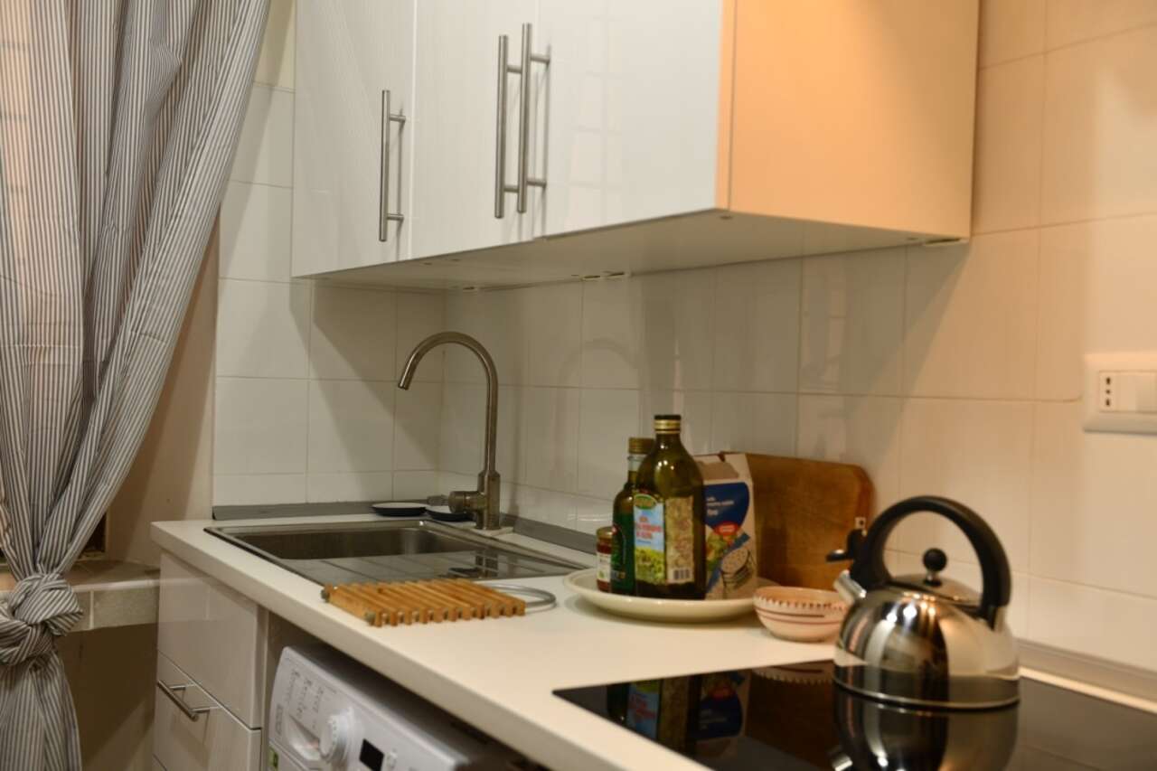 BARBERINI, BEAUTIFUL THREE-ROOM APARTMENT BARBERINI, BEAUTIFUL THREE-ROOM APARTMENT