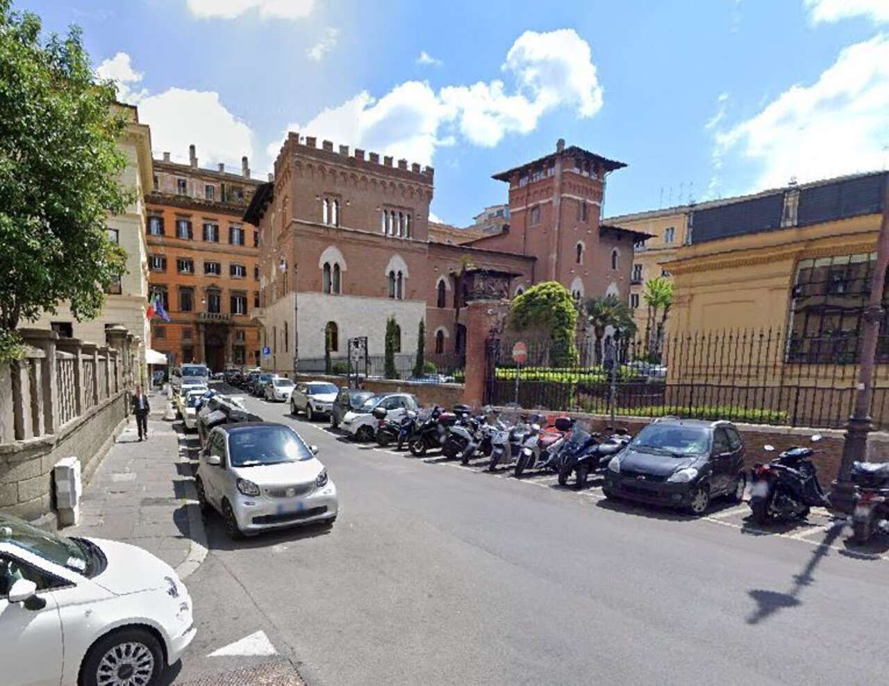 SALLUSTIANO, LOCALE COMMERCIALE