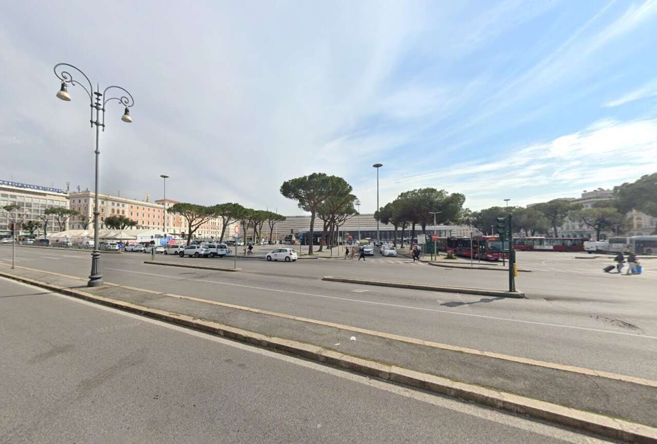 SALLUSTIANO, LOCALE COMMERCIALE