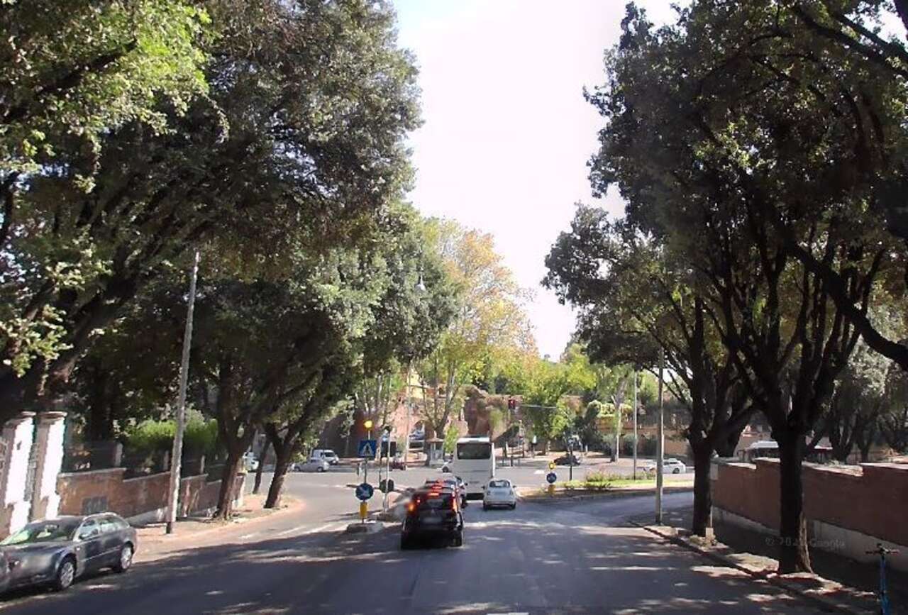 AVENTINO VENDITA VILLA STORICA CON PARCO