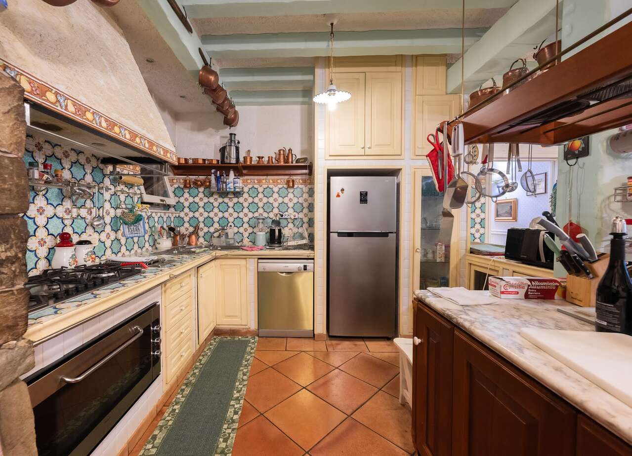 PRESTIGIOUS VILLA PRESTIGIOUS VILLA