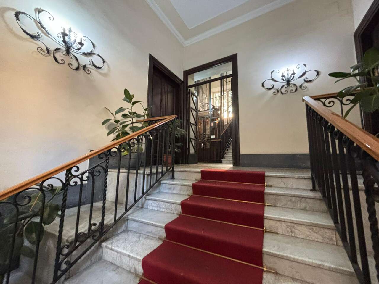 PINCIANO ELEGANTE UFFICIO IN PALAZZO D'EPOCA