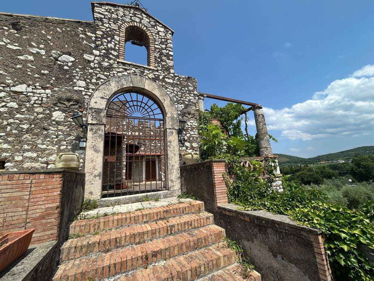 GUIDONIA MONTECELIO, STORICA RESIDENZA PANORAMICA