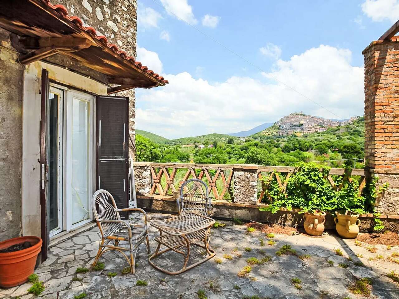 GUIDONIA MONTECELIO, STORICA RESIDENZA PANORAMICA
