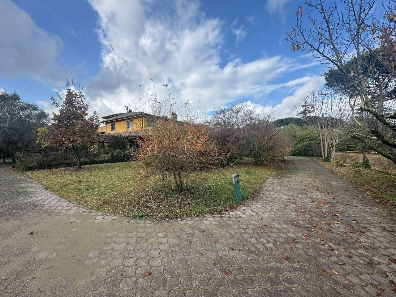 Exclusive Villa in the Heart of the Parco di Veio Exclusive Villa in the Heart of the Parco di Veio