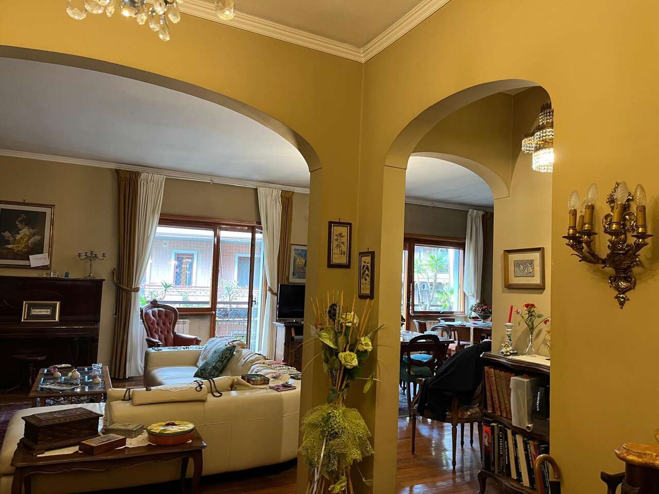 APARTMENT IN A COMPLEX - DIVISIBLE APARTMENT IN A COMPLEX - DIVISIBLE