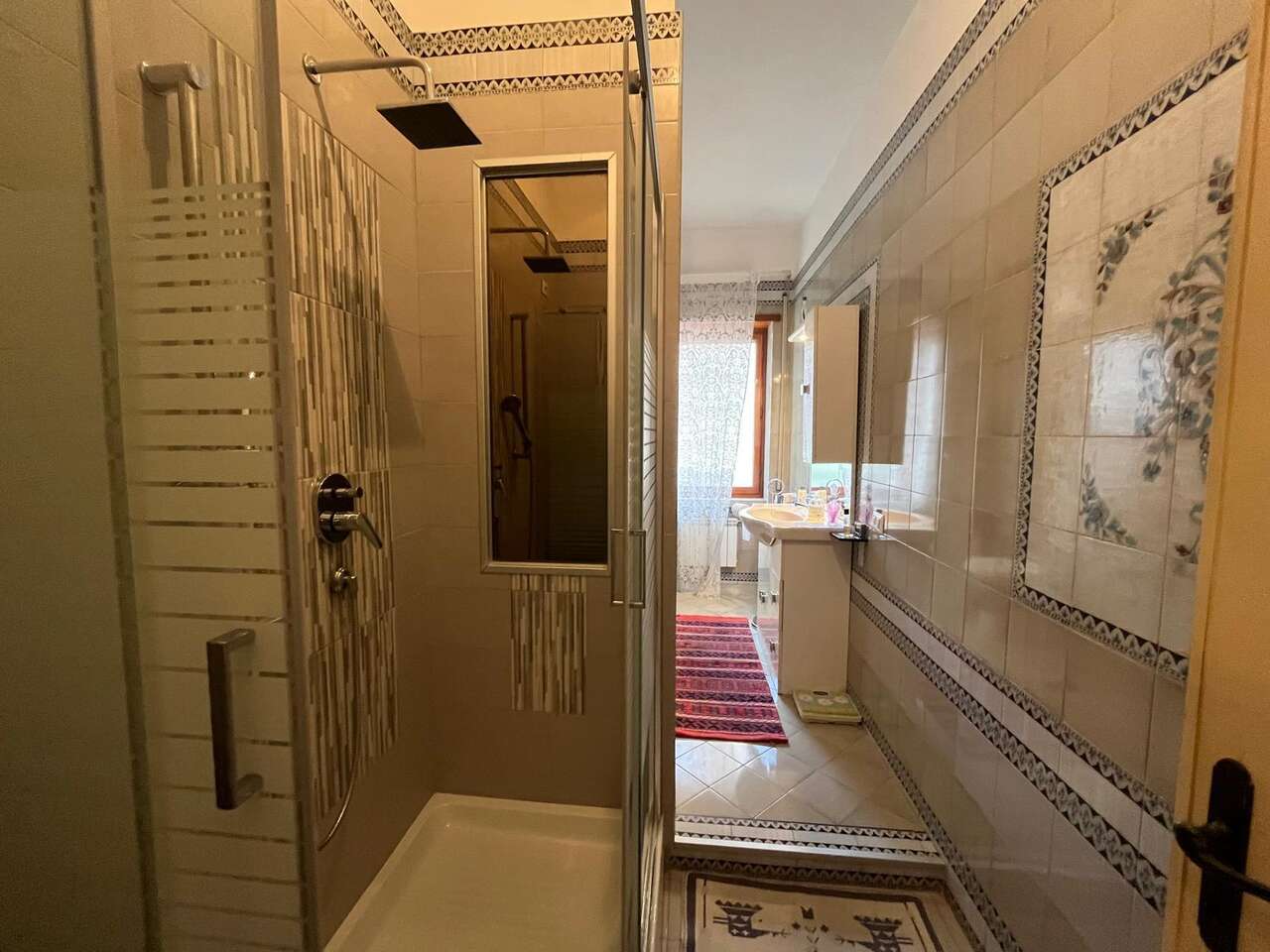 APARTMENT IN A COMPLEX - DIVISIBLE APARTMENT IN A COMPLEX - DIVISIBLE