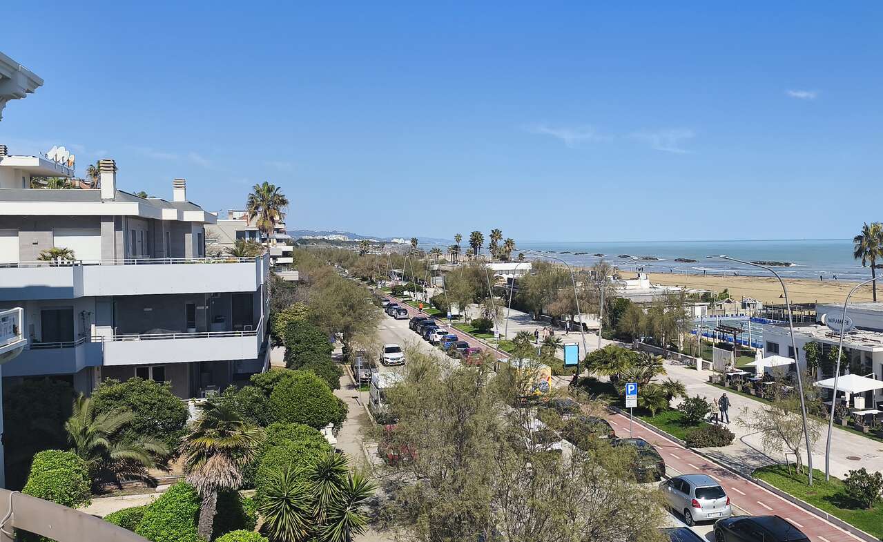 PESCARA,SALE OF ENTIRE SEAFRONT BUILDING