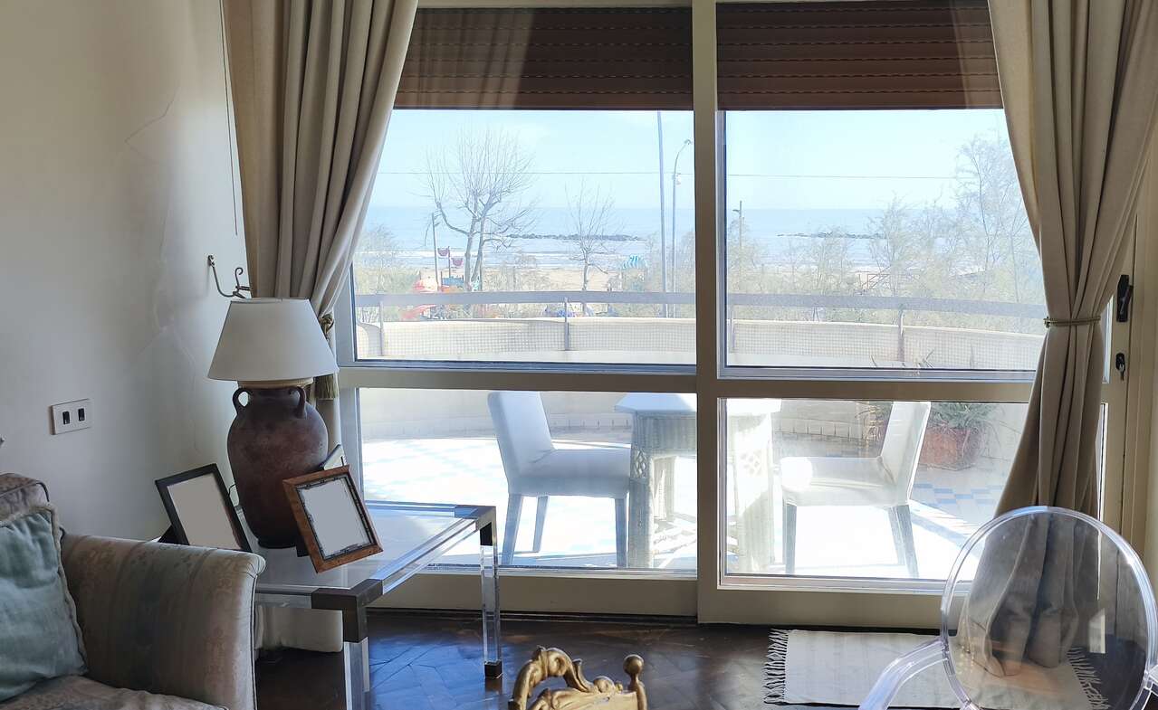 PESCARA,SALE OF ENTIRE SEAFRONT BUILDING