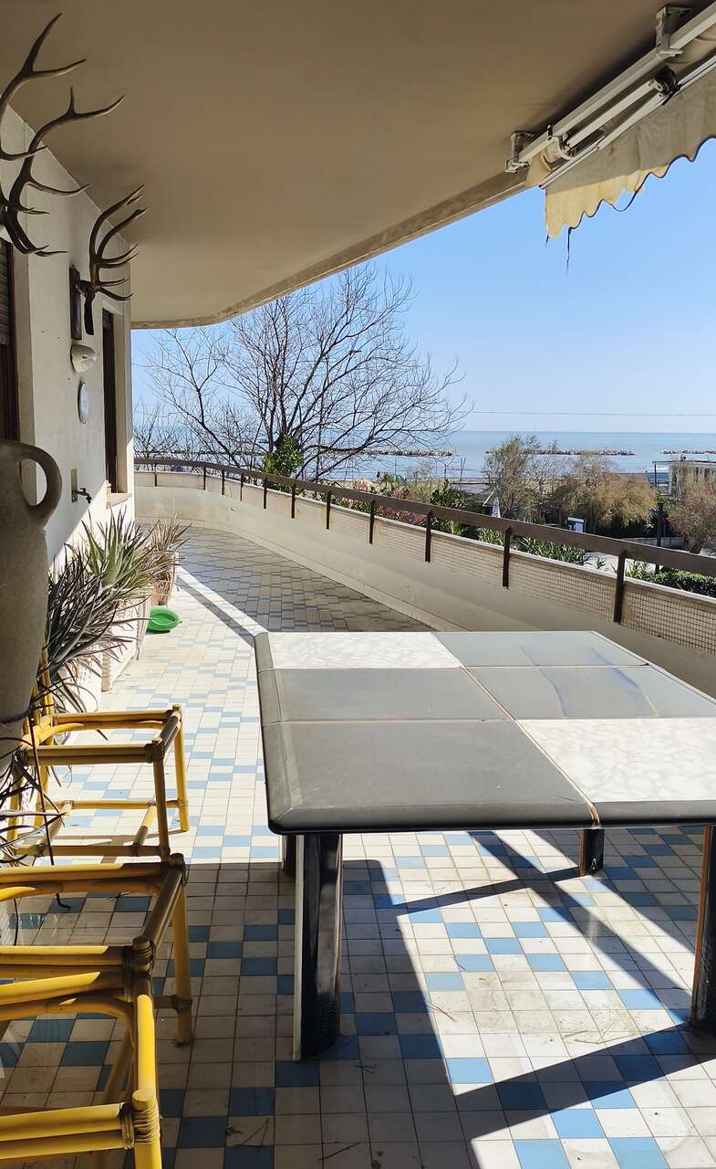 PESCARA,SALE OF ENTIRE SEAFRONT BUILDING