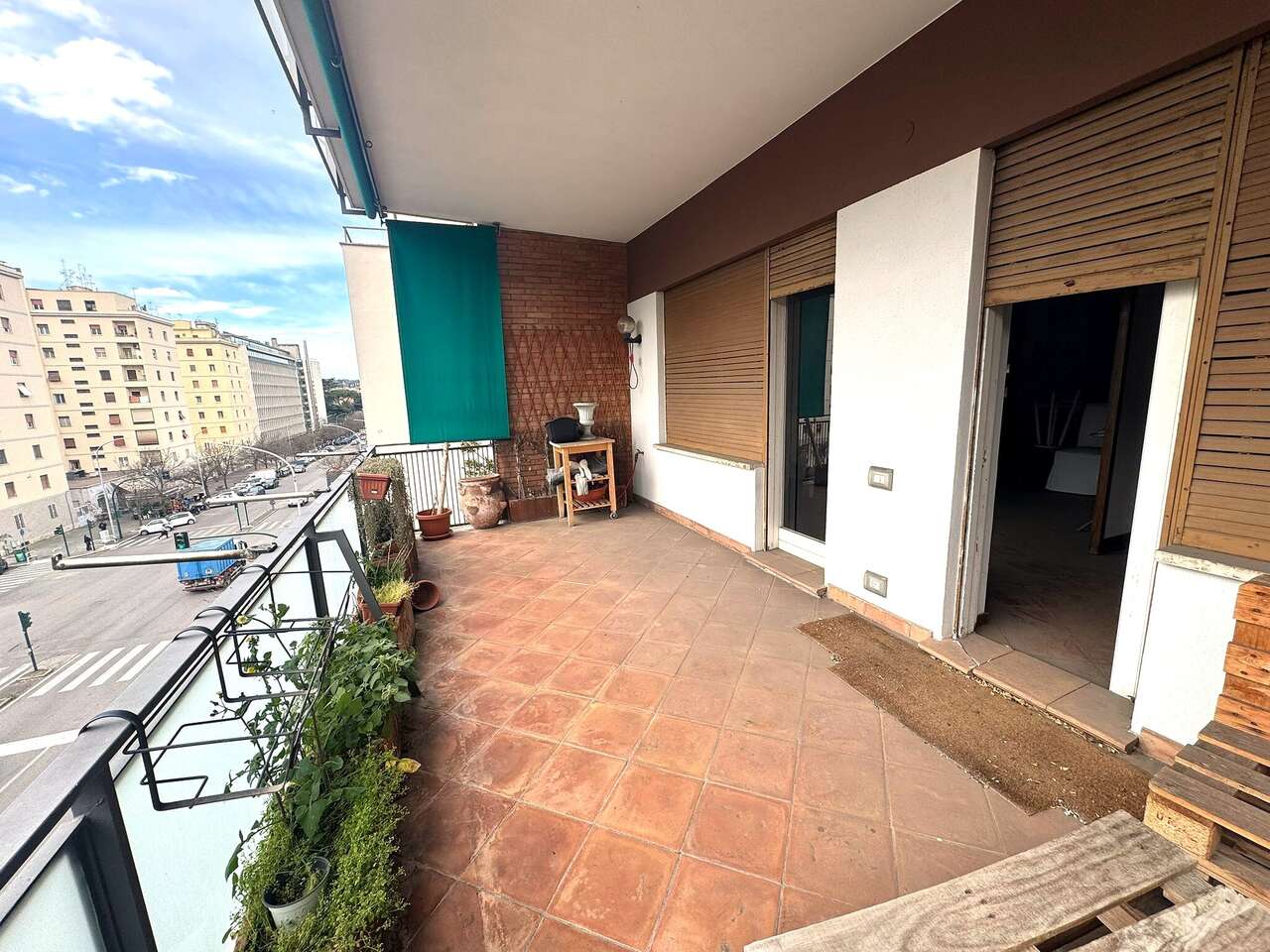 MARCO POLO, AMPIO APPARTAMENTO CON TERRAZZA