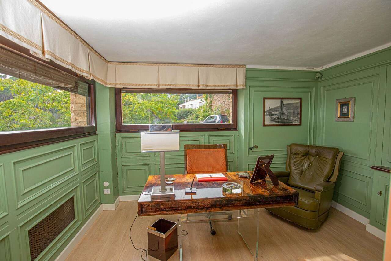 PORTO SANTO STEFANO PRESTIGIOSA VILLA