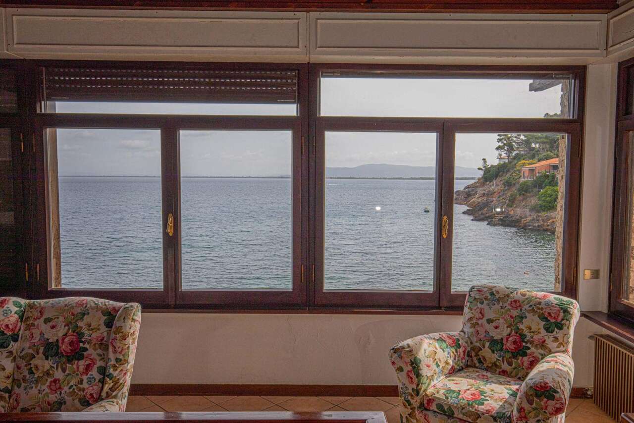 PORTO SANTO STEFANO PRESTIGIOSA VILLA