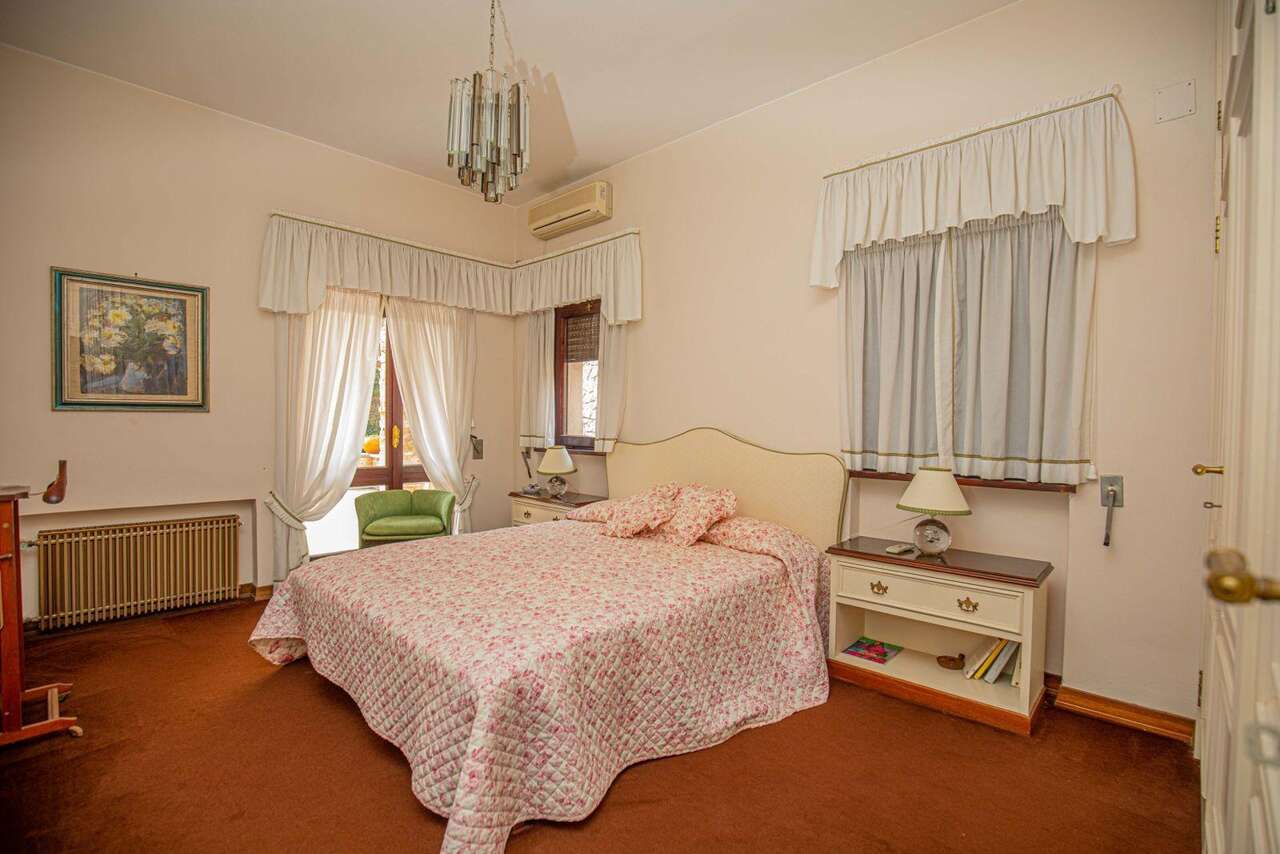 PORTO SANTO STEFANO PRESTIGIOSA VILLA