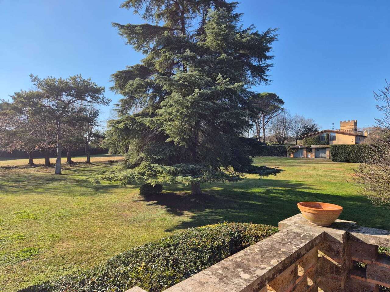 SCORANO, VILLA CON GIARDINO