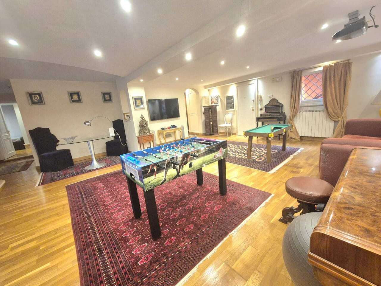 OLGIATA, VILLA BIFAMILIARE CON PISCINA