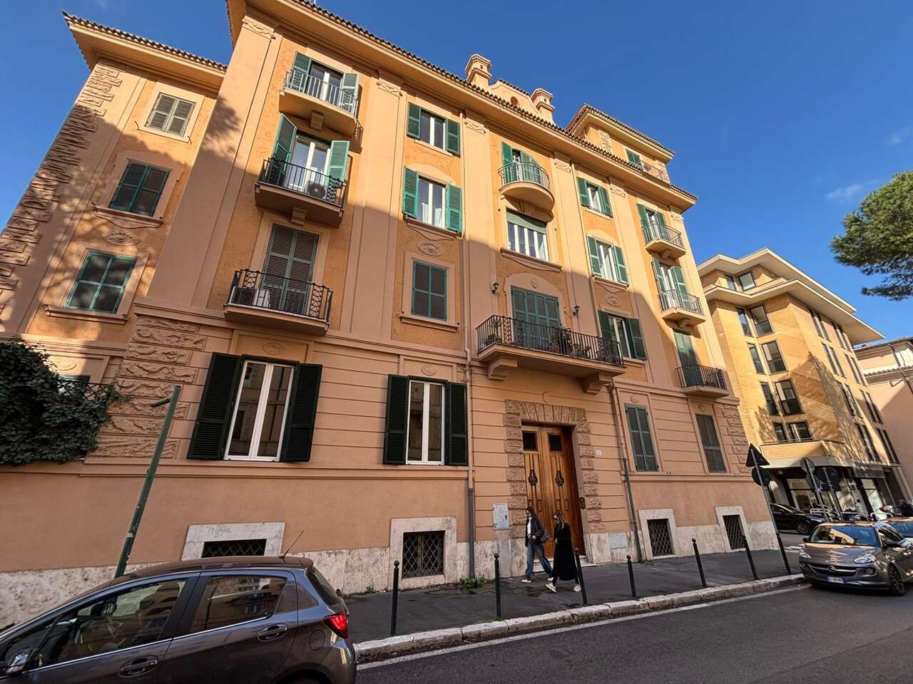 PINCIANO ELEGANTE UFFICIO IN PALAZZO D'EPOCA