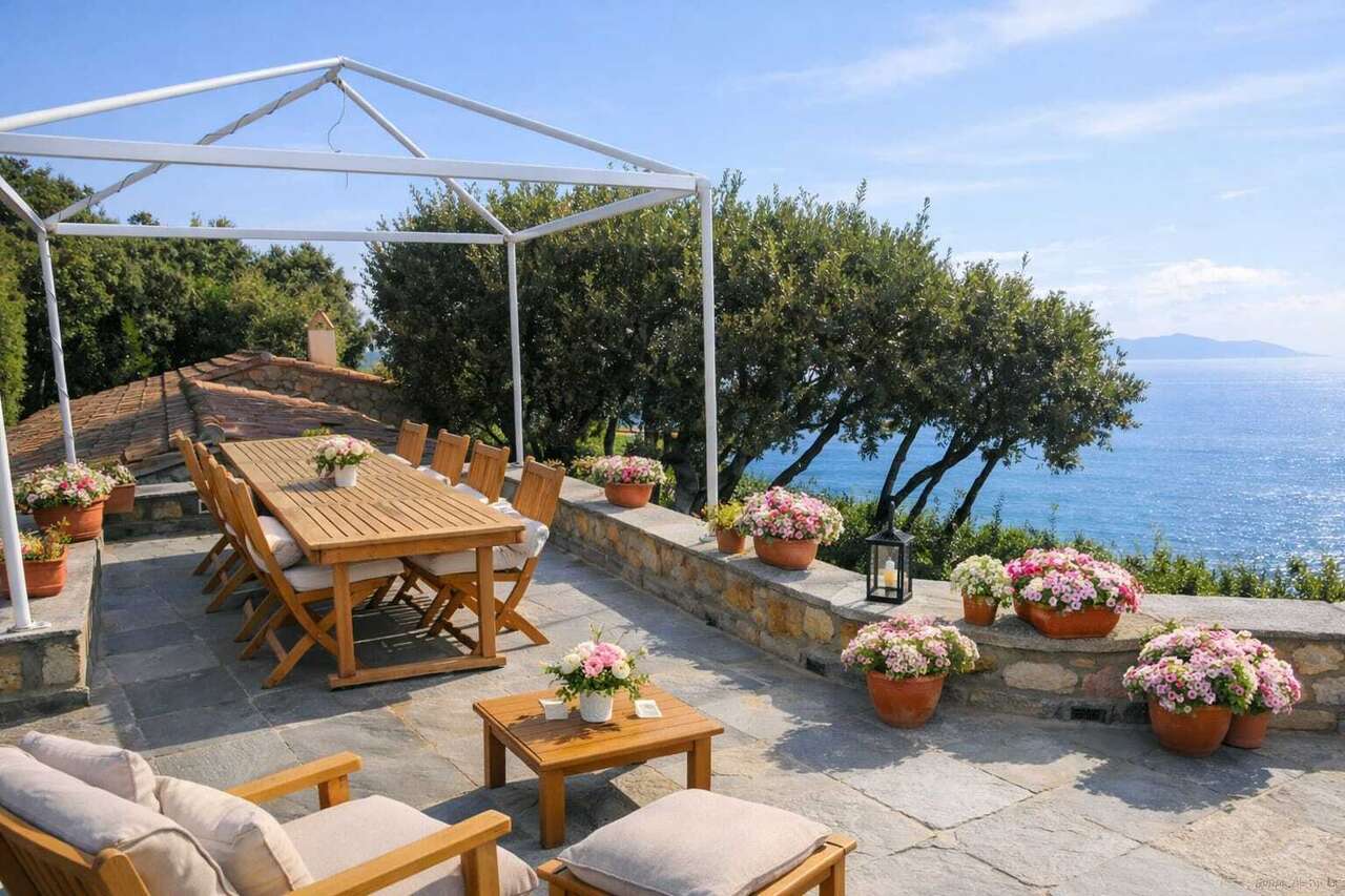 MONTE ARGENTARIO, INCANTEVOLE PROPRIETA'