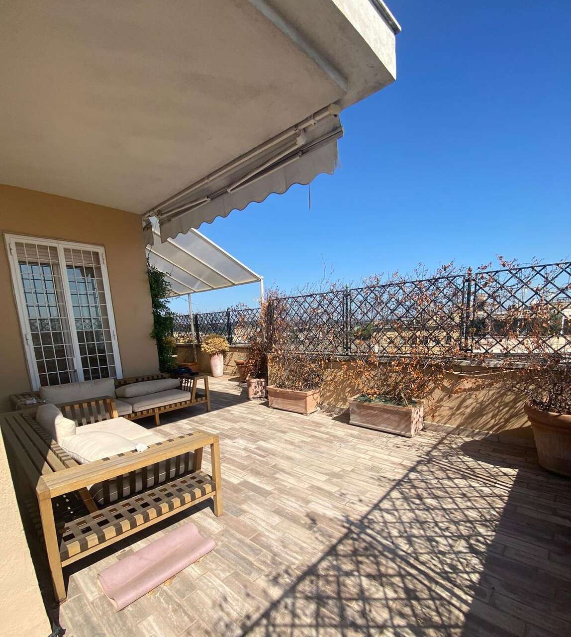 LUSSUOSO ATTICO CON TERRAZZA PANORAMICA