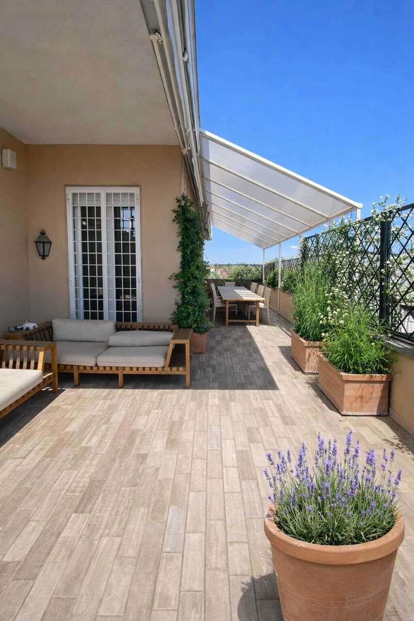 LUSSUOSO ATTICO CON TERRAZZA PANORAMICA