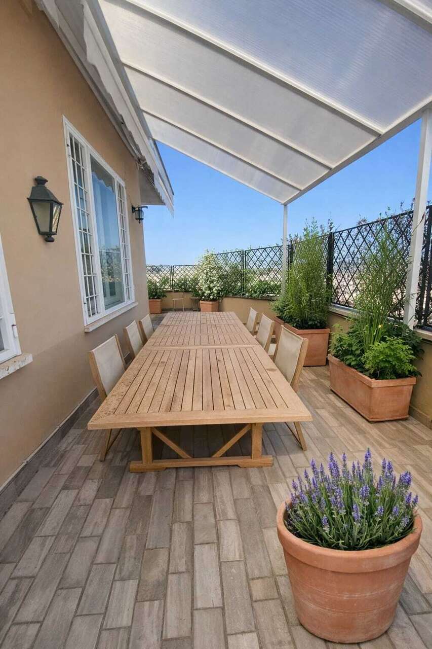 LUSSUOSO ATTICO CON TERRAZZA PANORAMICA