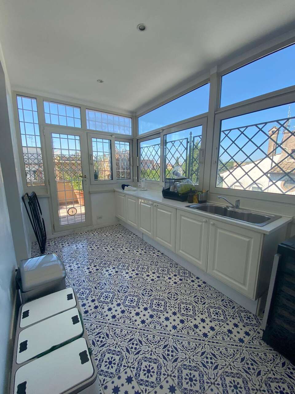 LUSSUOSO ATTICO CON TERRAZZA PANORAMICA