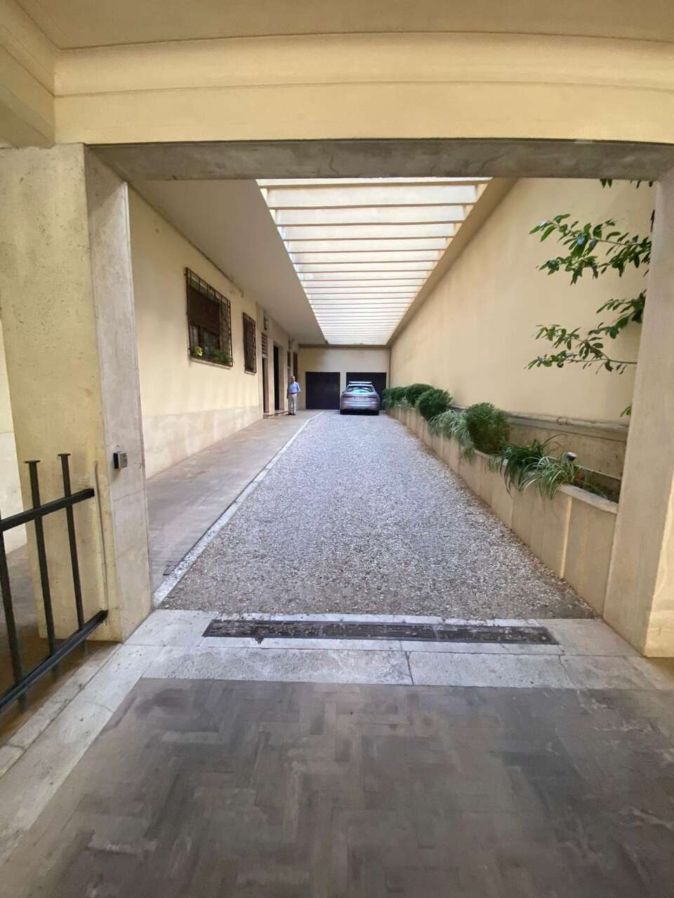 LUSSUOSO ATTICO CON TERRAZZA PANORAMICA