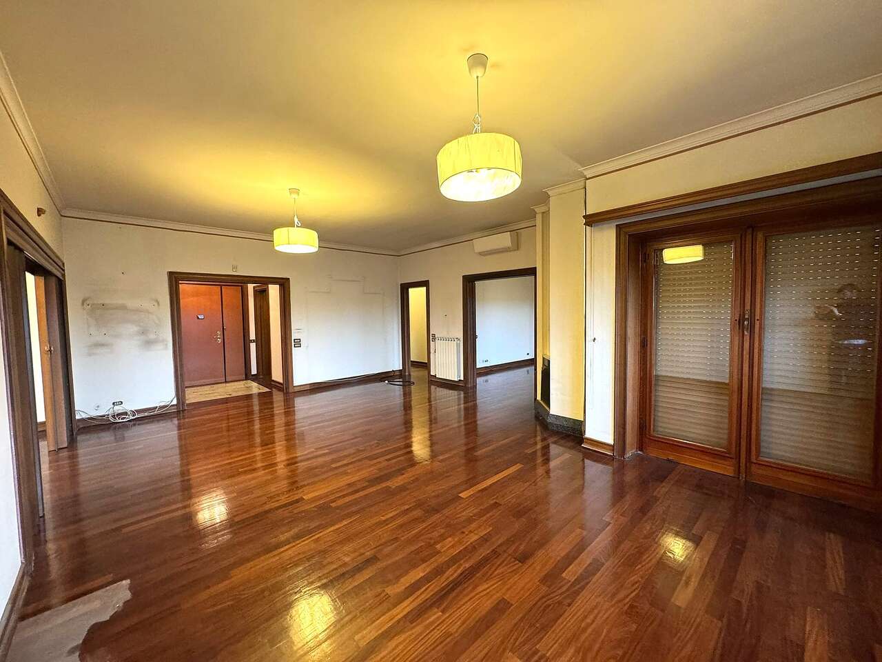 VIALE VATICANO, SPACIOUS APARTMENT VIALE VATICANO, SPACIOUS APARTMENT