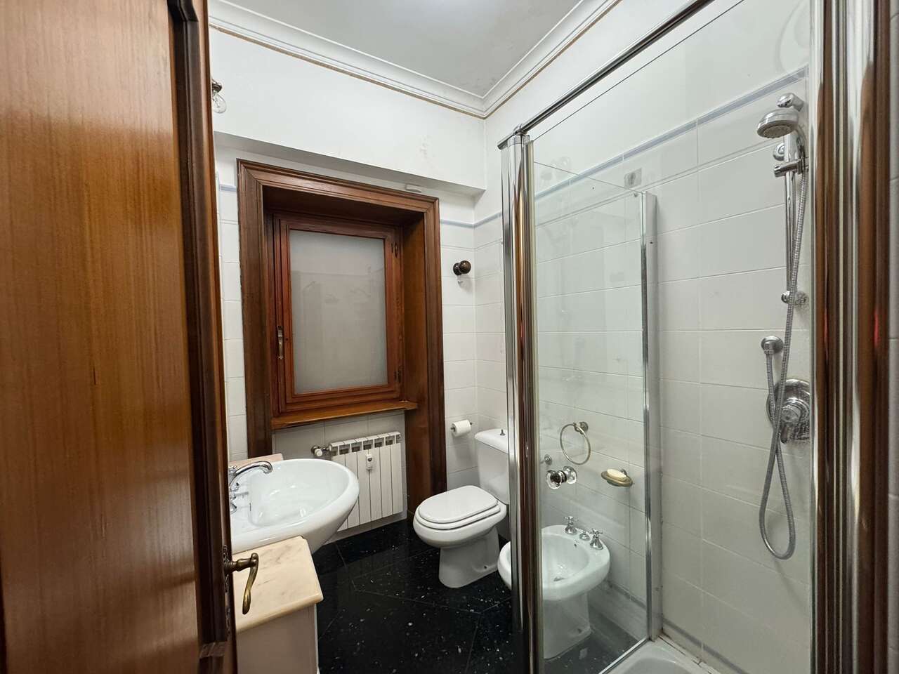 VIALE VATICANO, SPACIOUS APARTMENT VIALE VATICANO, SPACIOUS APARTMENT