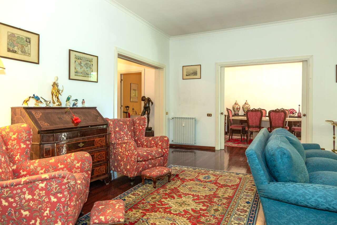 VIGNA CLARA, IN COMPRENSORIO CON PISCINA