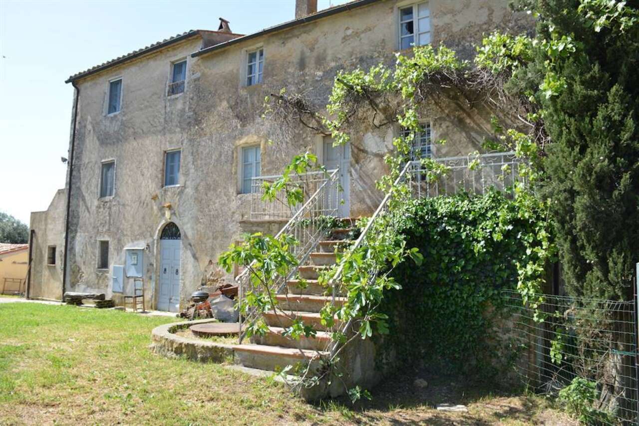 A JEWEL AMONG THE TUSCAN HILLS