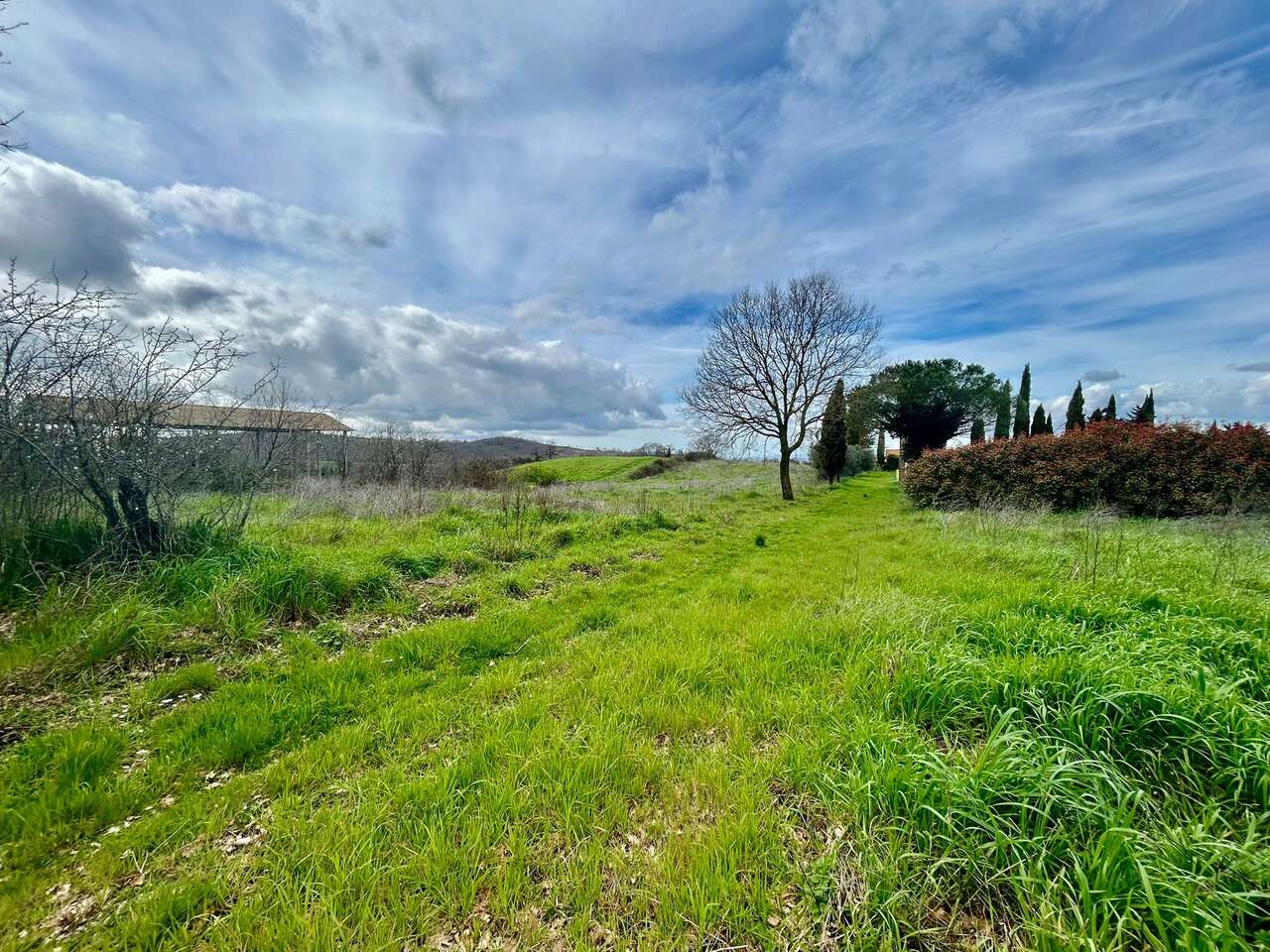 A JEWEL AMONG THE TUSCAN HILLS