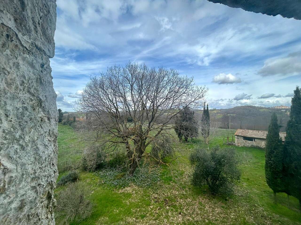 A JEWEL AMONG THE TUSCAN HILLS