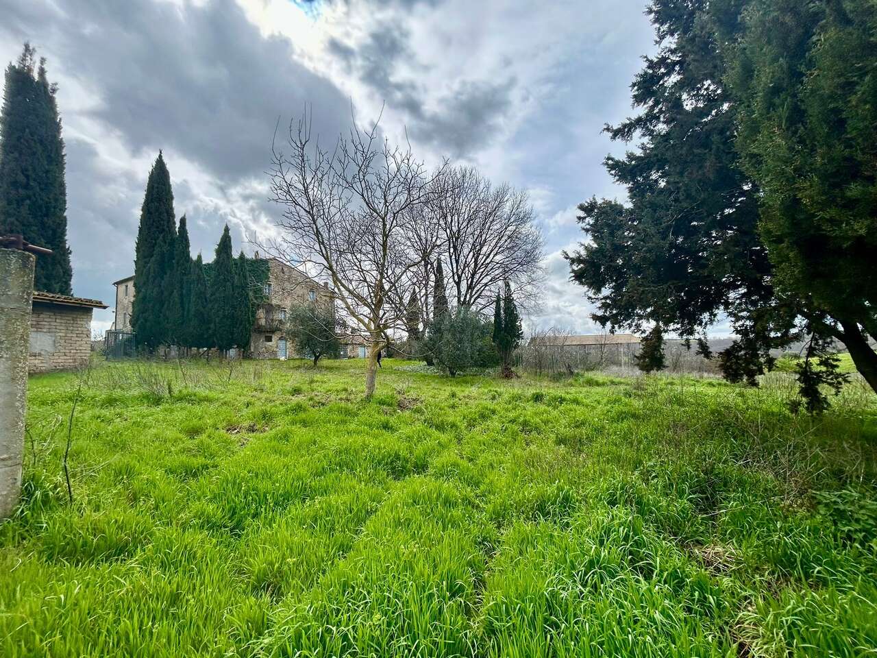 A JEWEL AMONG THE TUSCAN HILLS